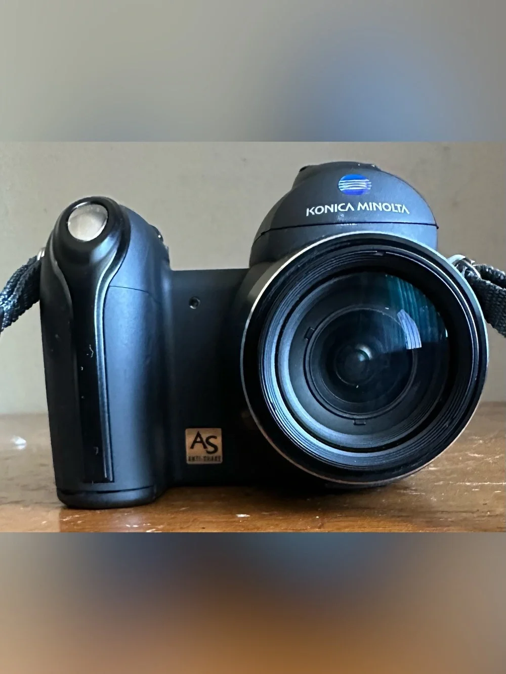 Konica Minolta Dimage Z5 5MP 12x Optical Zoom Digital Camera FOR PARTS/REPAIR